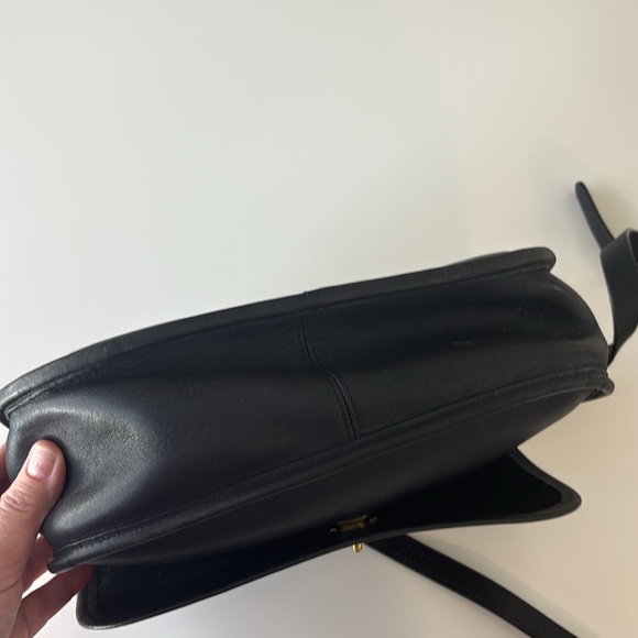 Coach | City Bag #9790 in Black stunning condition - Picture 9 of 14